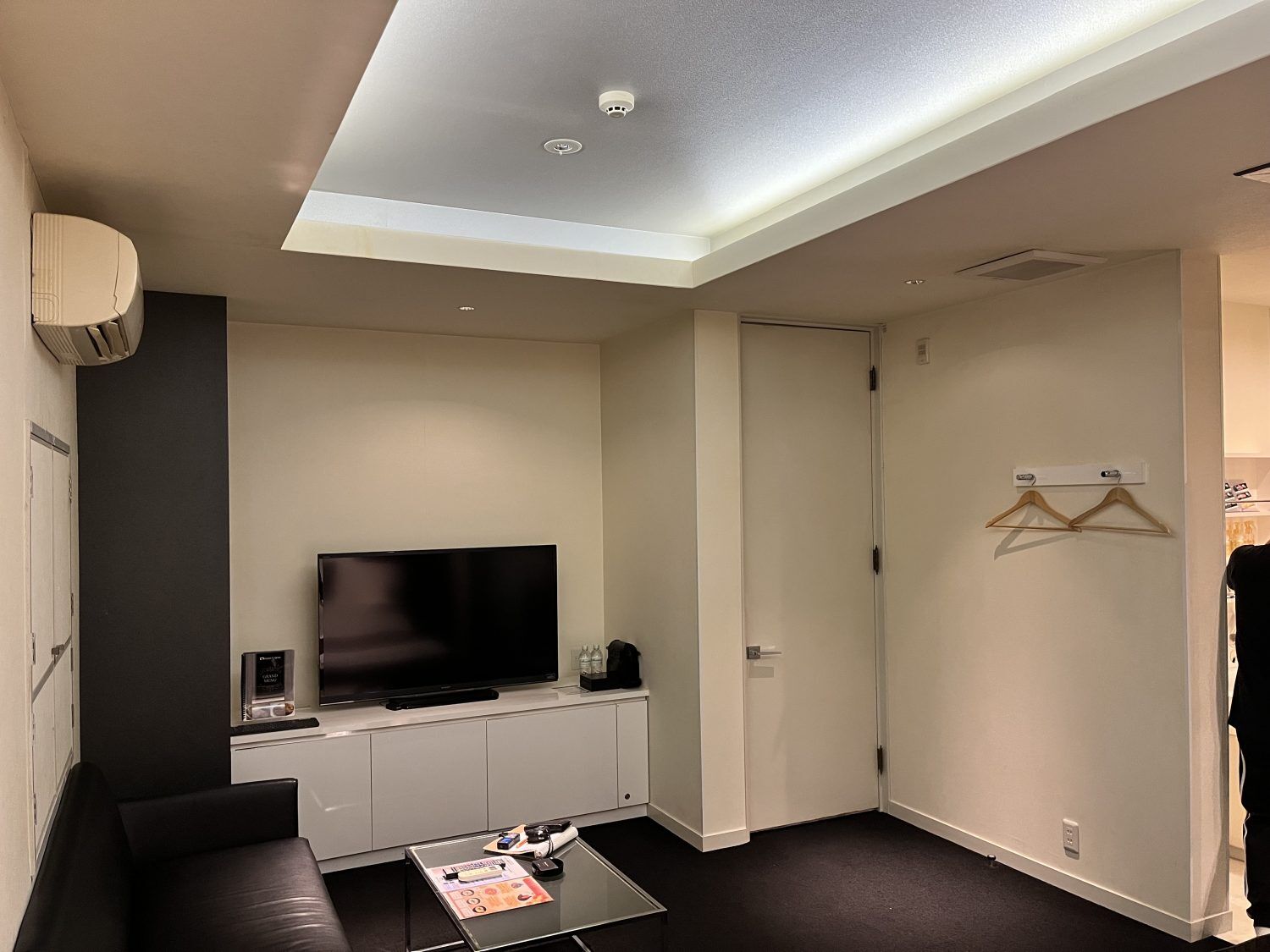 大阪市 某ホテル クロス工事(˶ᐢωᐢ˶)